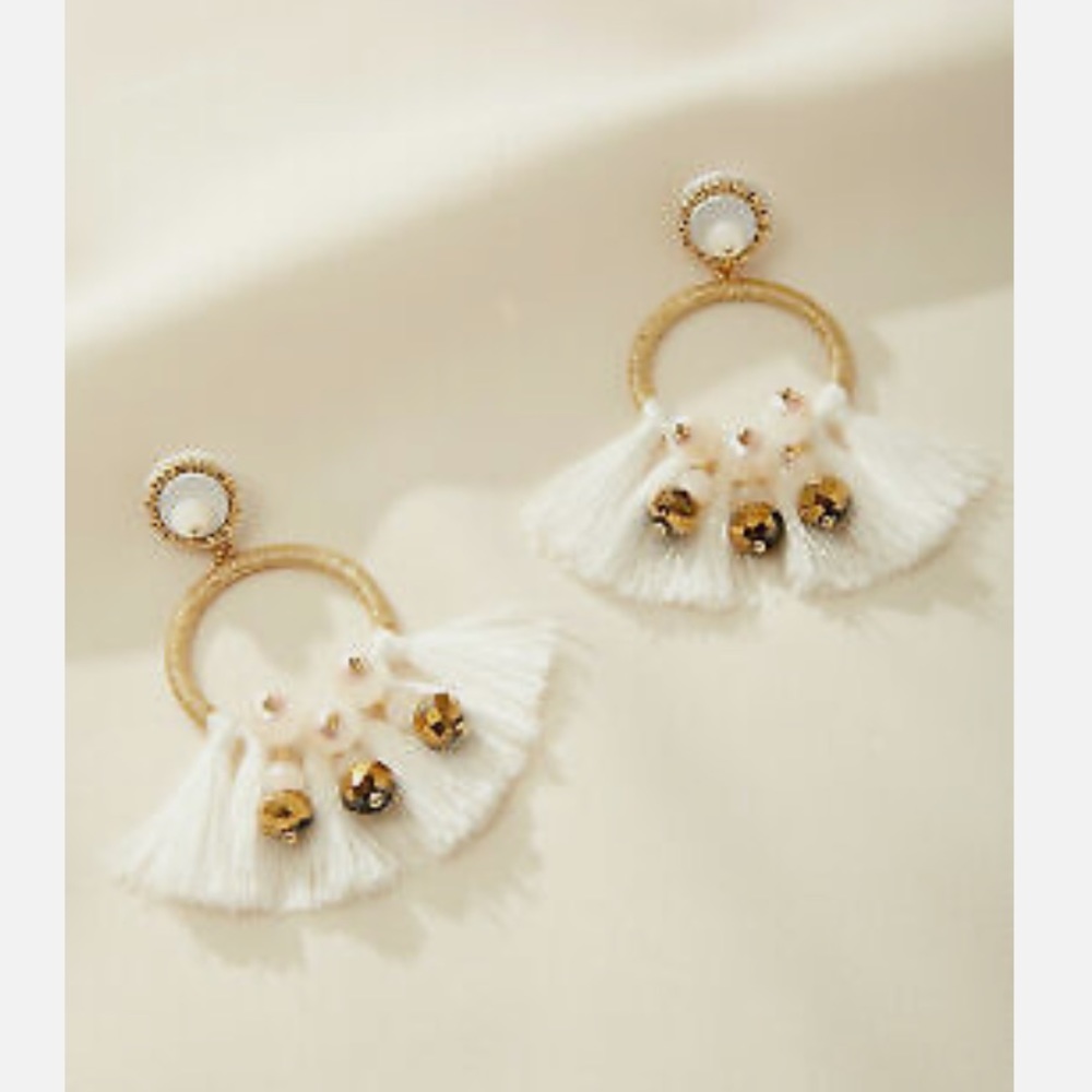Stella & Dot Nakoma White Earrings